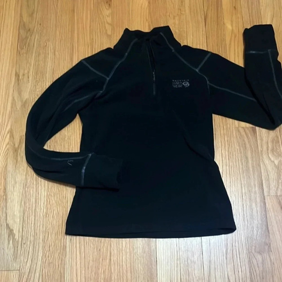 Mountain Hardwear black quarter zip fleece top/sweatshirt women’s size XS‎ Logo - Picture 1 of 4